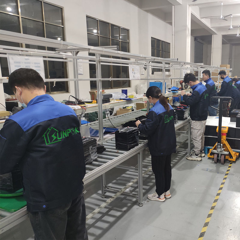 Trên lưới / Tắt lưới Biến tần lai 3kw 5kw 6kw 8kw 10kw Hệ thống năng lượng mặt trời nối lưới 24 Volt