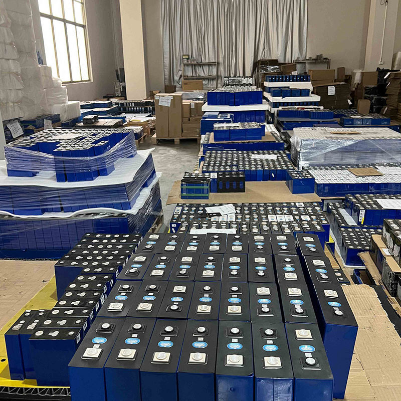 Hệ thống năng lượng mặt trời UN38.3 Power Toàn bộ bảng điều khiển năng lượng mặt trời màu đen được đặt hoàn chỉnh trên lưới điện Trang chủ 5KW 10KW 12KW 20KW 30KW