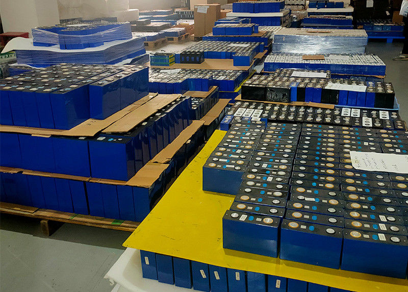 Hệ thống lắp đặt bảng điều khiển Pv Lithium Ion 48V 3kwh 5kwh 15kwh Cấu trúc lắp đặt mô-đun mặt trời