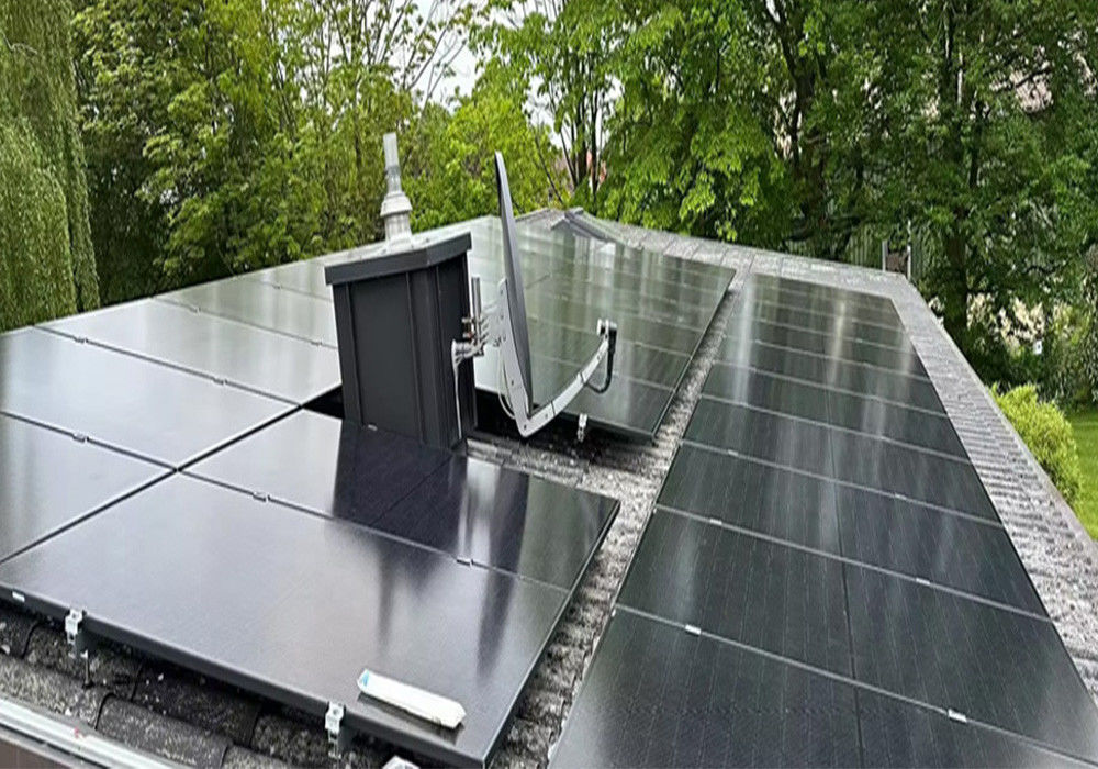 Giá tấm pin mặt trời 500w-700w Bifacial Photovoltaic PV tấm pin mặt trời 25 năm Bảo hành sản phẩm